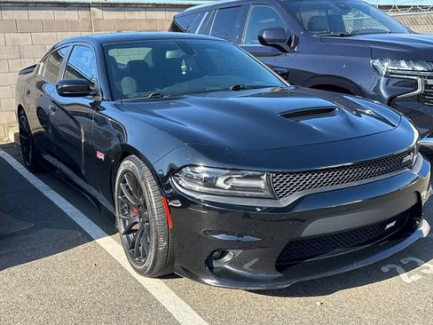 Used 2017 Dodge Charger R/T Scat Pack RWD image 2