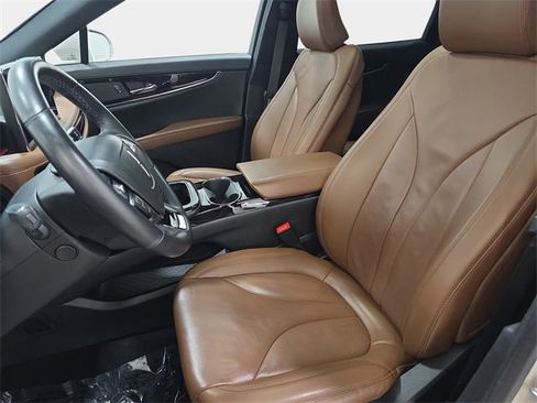 Used 2022 Lincoln Nautilus Reserve w/ Equipment Group 201A image 12