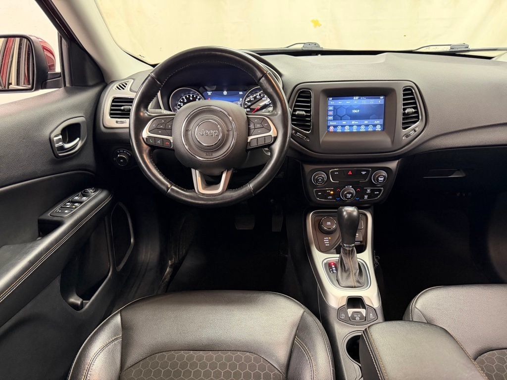 Used 2021 Jeep Compass Latitude w/ Convenience Group AWD/4WD image 29