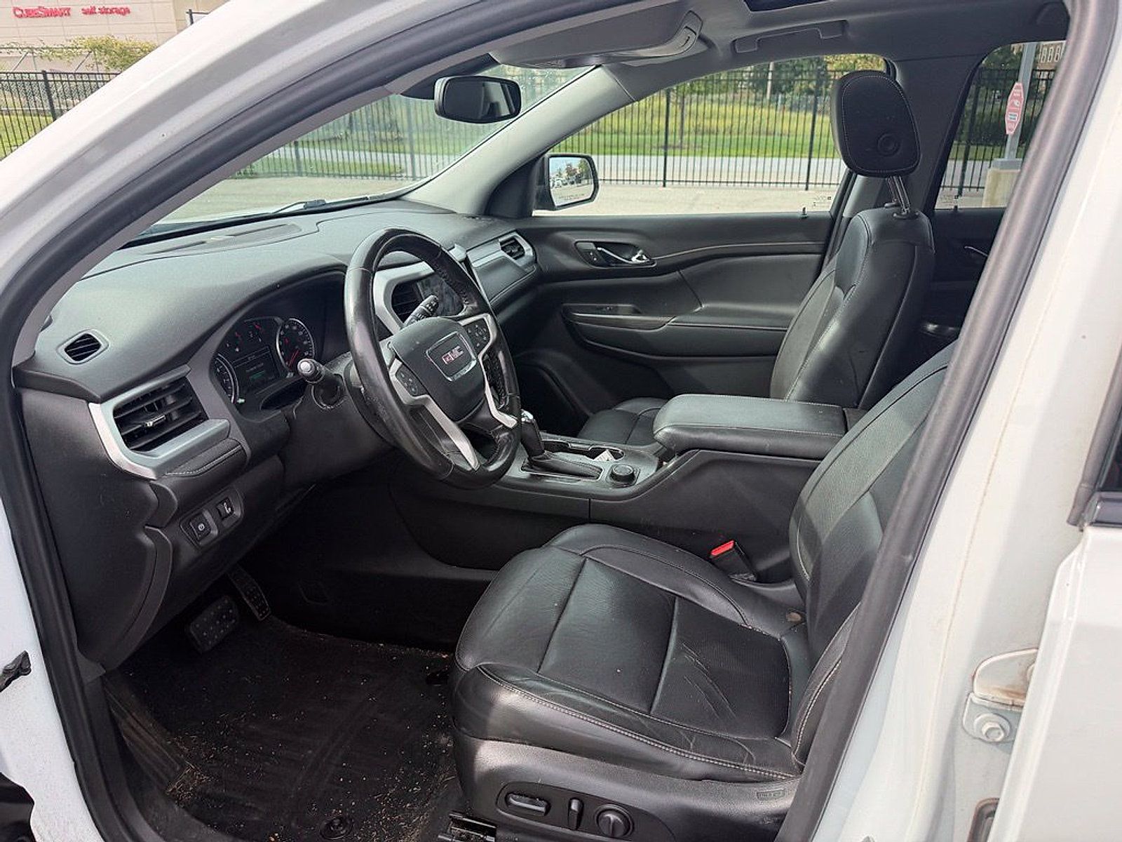 Used 2019 GMC Acadia SLT w/ Black Edition AWD/4WD image 9