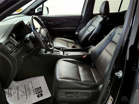 Used 2019 Honda Ridgeline Black Edition image 16