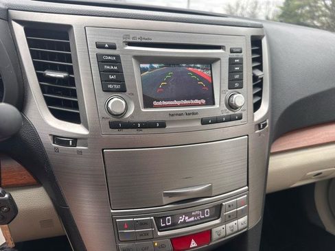 Used 2014 Subaru Outback 2.5i Limited w/ Moonroof Package image 15