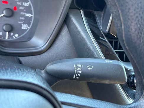 Used 2025 Toyota Corolla LE FWD image 15