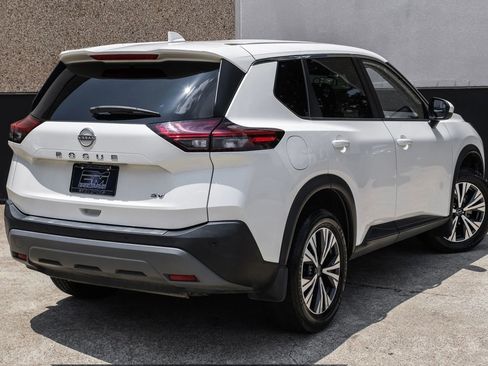 Used 2023 Nissan Rogue SV FWD image 7
