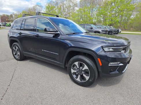 Used 2023 Jeep Grand Cherokee 4WD 4xe w/ Luxury Tech Group II image 2