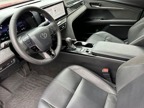 Certified 2025 Toyota Camry XLE AWD/4WD image 11