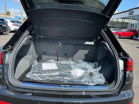 New 2025 Audi Q3 2.0T Premium image 21