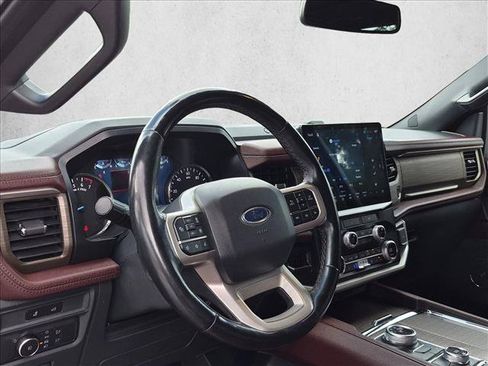 Used 2022 Ford Expedition Limited AWD/4WD image 9