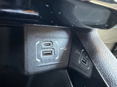 Used 2022 Jeep Compass Limited w/ Elite Group AWD/4WD image 28