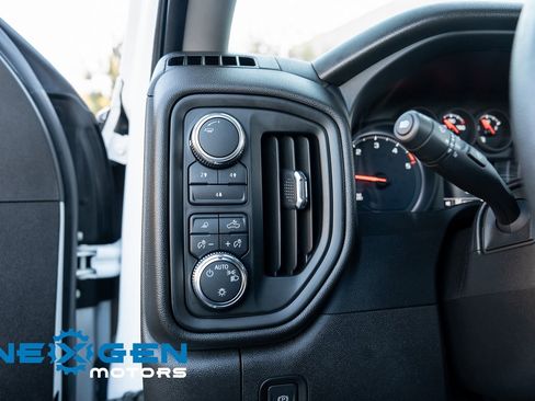 Used 2024 GMC Sierra 2500 Pro image 18