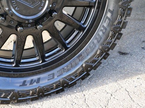 Used 2025 Ford F450 Platinum w/ FX4 Off-Road Package image 65