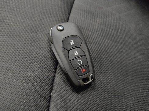 Used 2022 Chevrolet Trax LT AWD/4WD image 32