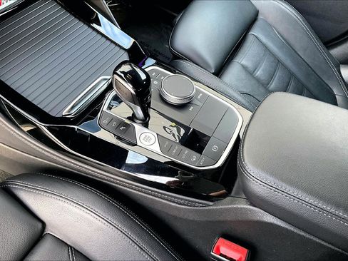 Used 2023 BMW X4 M40i w/ Premium Package image 17