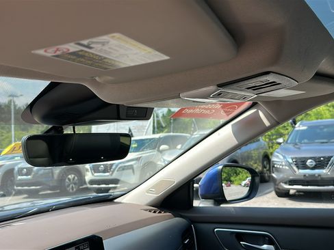 Certified 2023 Nissan Rogue Platinum AWD/4WD image 22