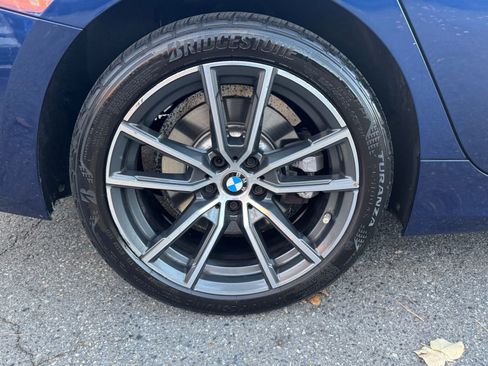 Used 2019 BMW 330i xDrive Sedan w/ Driving Assistance Package image 38
