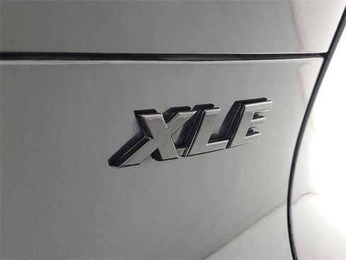 Used 2024 Toyota Venza Nightshade image 10