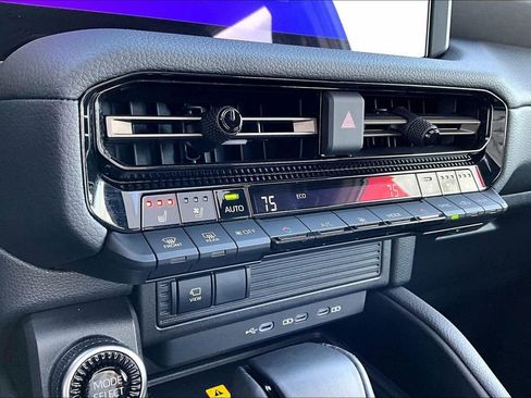 Certified 2025 Toyota Land Cruiser w/ Premium Package image 15