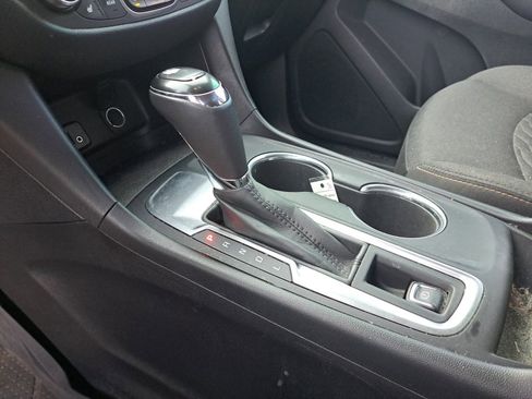 Used 2018 Chevrolet Equinox LT image 27