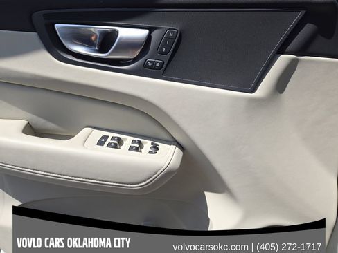 Certified 2024 Volvo XC60 B5 Core AWD/4WD image 18