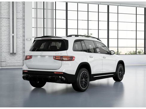 Used 2026 Mercedes-Benz GLB 35 AMG 4MATIC image 21