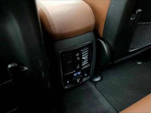 Used 2017 Jeep Grand Cherokee Summit w/ Platinum Series Group AWD/4WD image 10