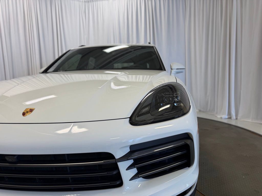Certified 2023 Porsche Cayenne Platinum Edition AWD/4WD image 36