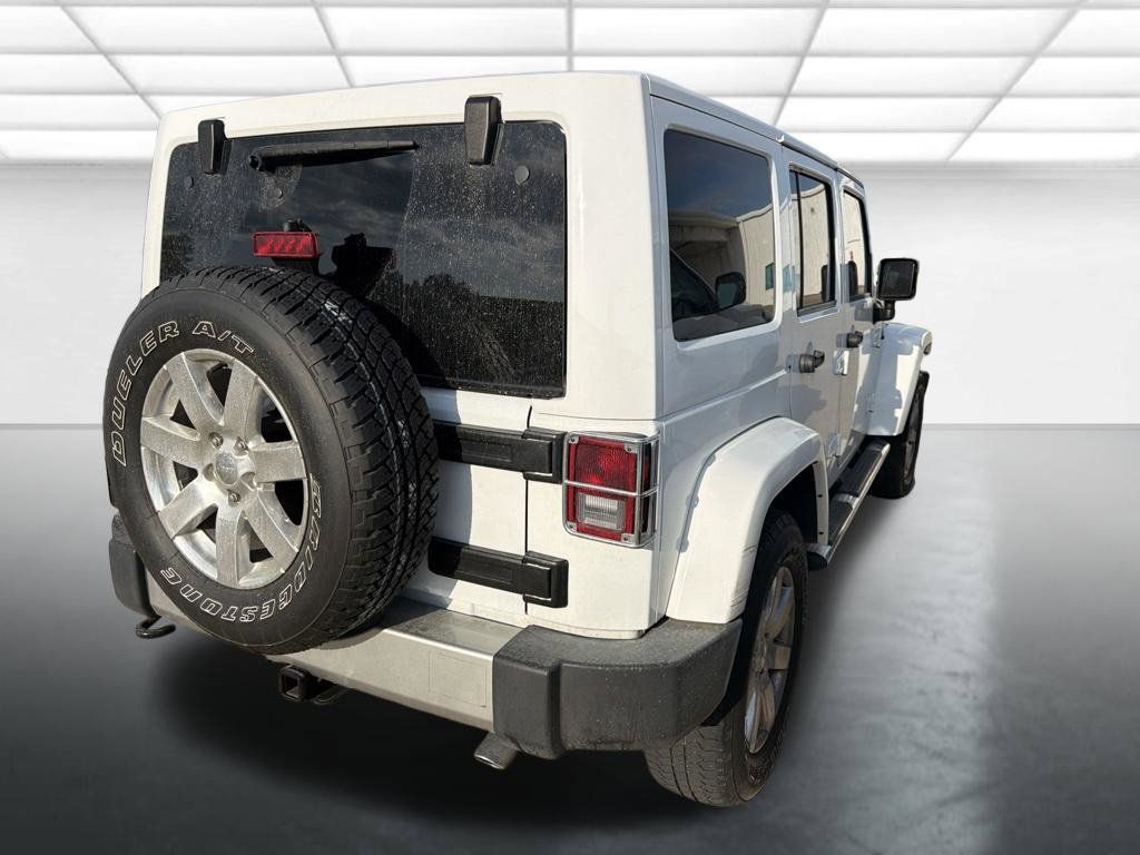 Used 2017 Jeep Wrangler Unlimited Sahara w/ Mopar Chrome Edition Group AWD/4WD image 2