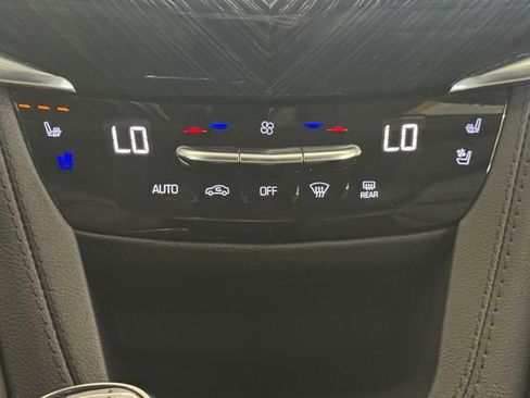 Used 2024 Cadillac XT6 Premium Luxury FWD image 4