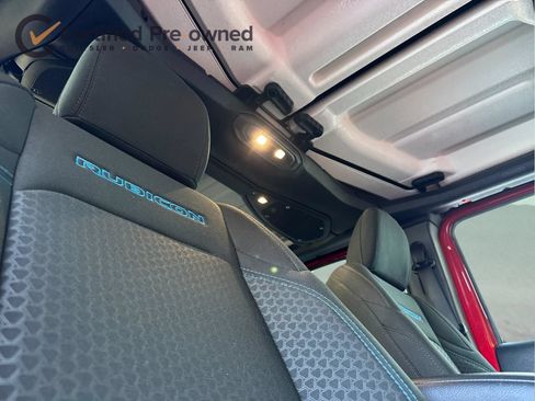 Certified 2025 Jeep Wrangler Unlimited Rubicon 4xe AWD/4WD image 18