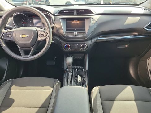 Used 2022 Chevrolet TrailBlazer LT AWD/4WD image 11