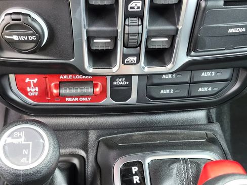 New 2026 Jeep Gladiator Sport AWD/4WD image 33