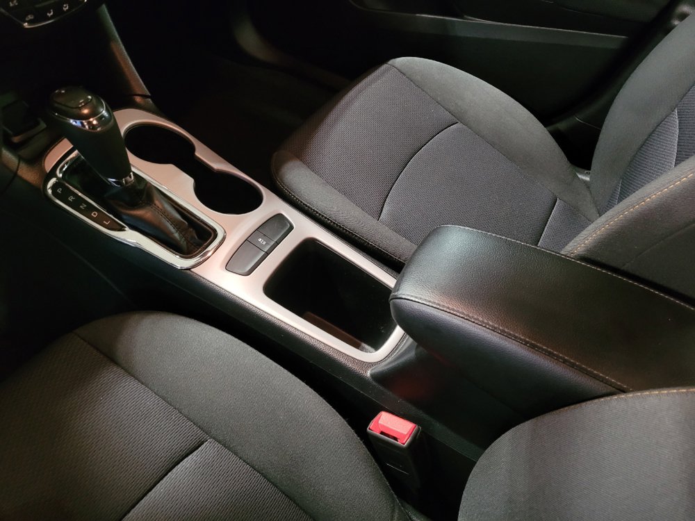 Used 2018 Chevrolet Cruze LS FWD image 26