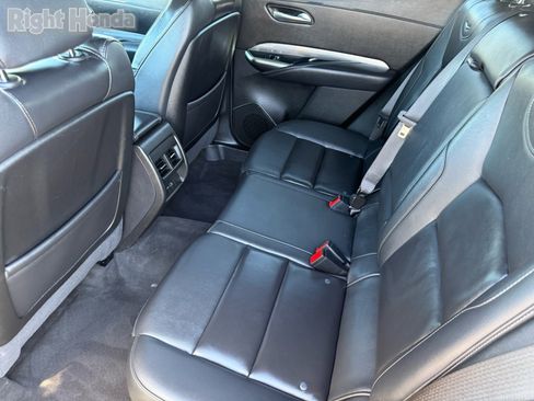Used 2025 Cadillac XT4 Premium Luxury image 26