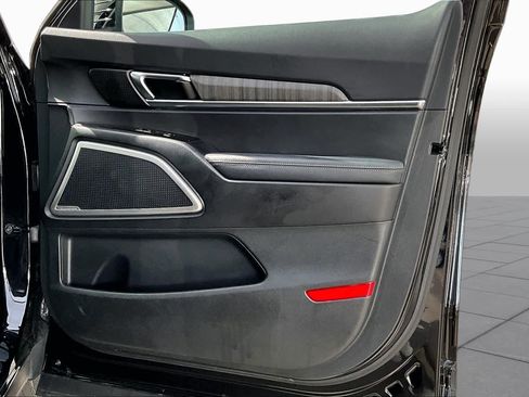 Used 2023 Kia Telluride EX w/ EX Captain's Chair Package FWD image 23
