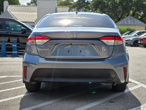 Used 2024 Toyota Corolla LE FWD image 4