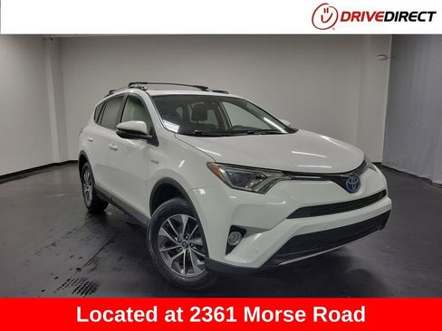 Used 2017 Toyota RAV4 XLE w/ Convenience Package AWD/4WD image 1
