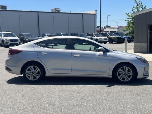 Used 2019 Hyundai Elantra SEL FWD image 14
