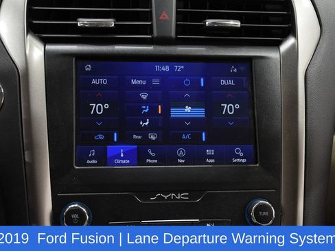 Used 2019 Ford Fusion SEL FWD image 18