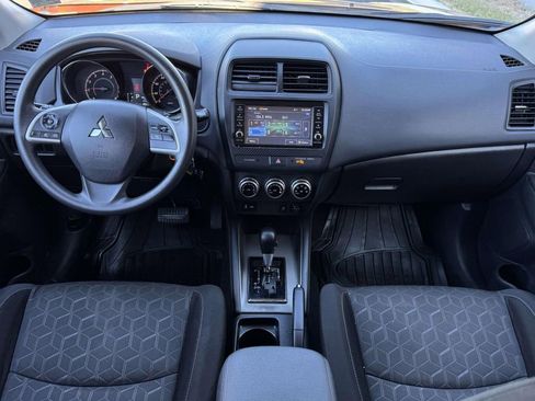 Used 2021 Mitsubishi Outlander Sport ES image 2