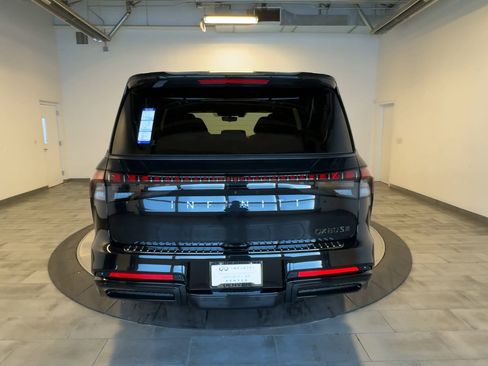 New 2026 INFINITI QX80 4WD image 7