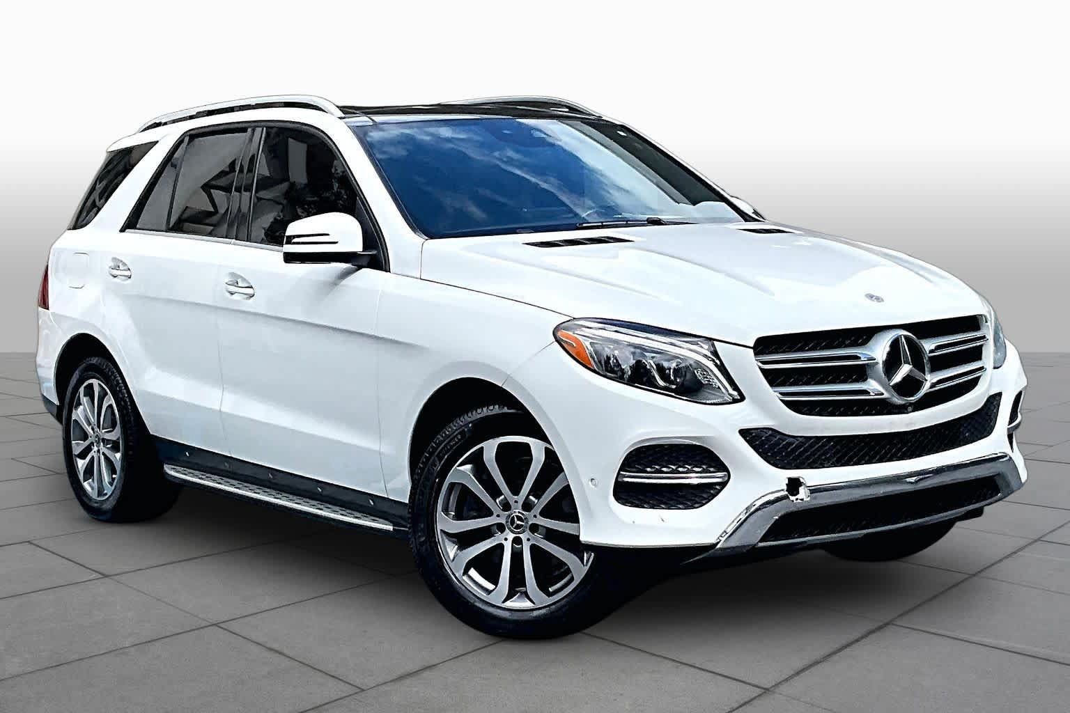 Used 2019 Mercedes-Benz GLE 400 4MATIC image 3