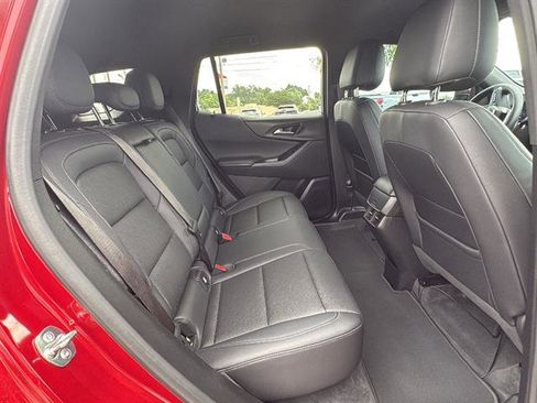 Used 2025 Chevrolet Equinox LT w/ Convenience Package II FWD image 16