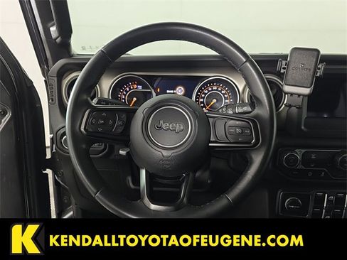 Used 2018 Jeep Wrangler Unlimited Sport S image 11