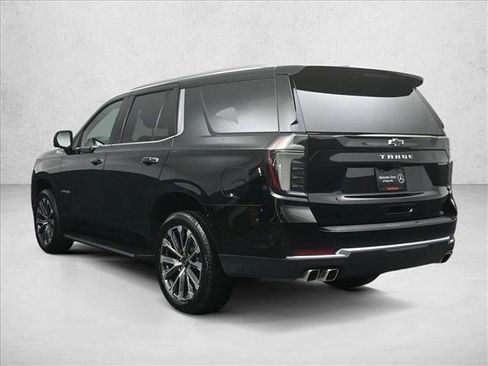 Used 2025 Chevrolet Tahoe High Country AWD/4WD image 6