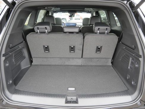 New 2026 Buick Enclave Sport Touring w/ Power Package AWD/4WD image 32