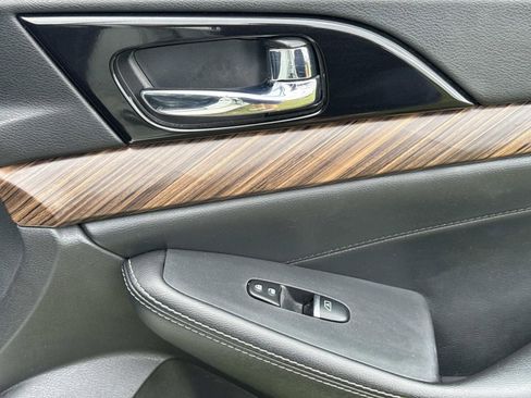 Used 2016 Nissan Maxima Platinum FWD image 13