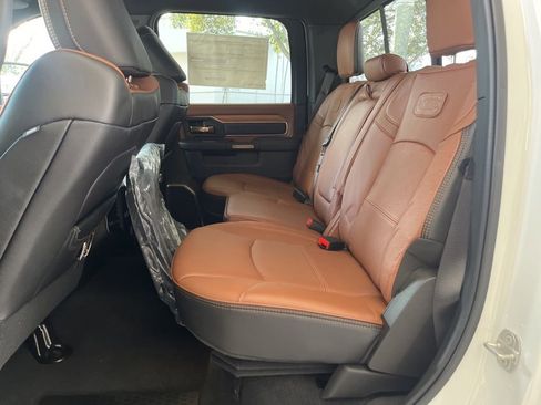 New 2023 RAM 2500 Limited image 32