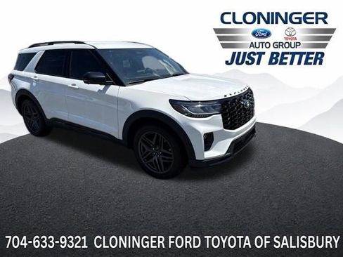 Used 2025 Ford Explorer ST-Line w/ Premium Package RWD image 1