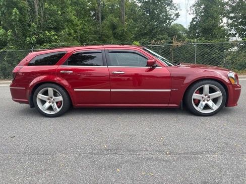 Used 2006 Dodge Magnum SRT8 w/ SRT Option Group III RWD image 4