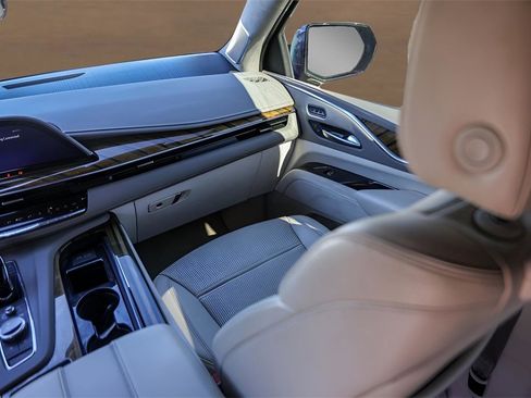 Used 2023 Cadillac Escalade Sport Platinum image 29